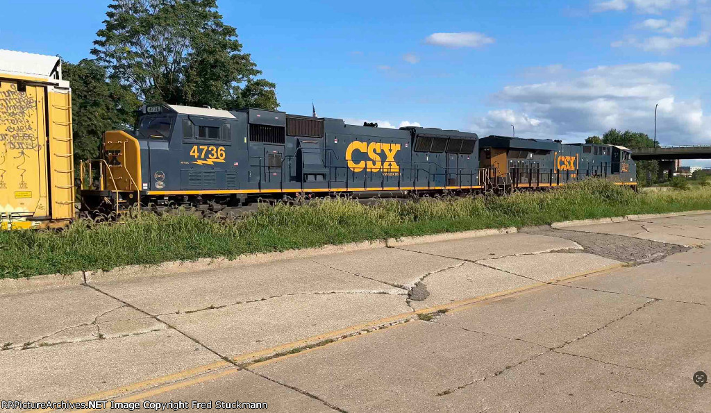 CSX 4736